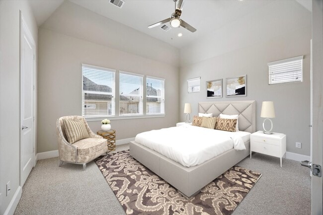 Building Photo - 2016 Covent Garden Station