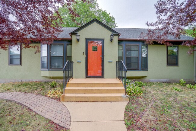 Building Photo - 5754 Nicollet Ave