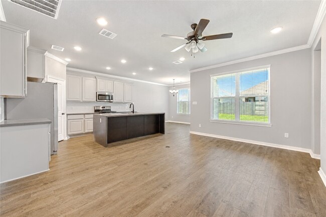 Building Photo - 6205 Daytona Dr