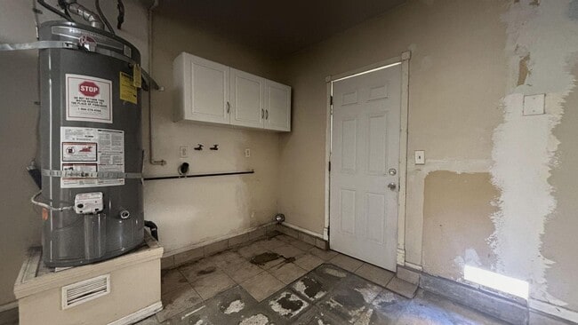 Building Photo - 1177 Springbrook St