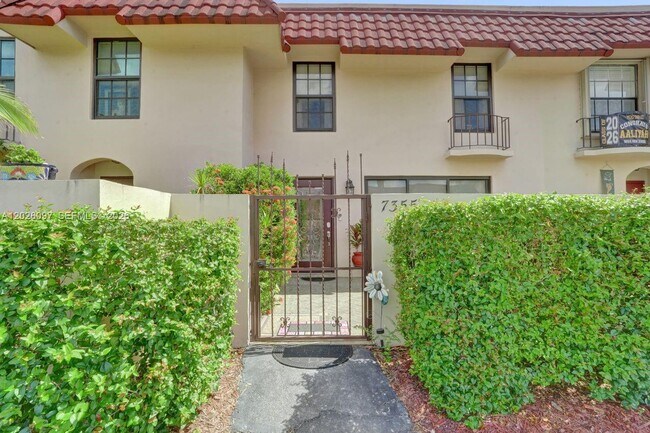 Building Photo - 7355 SW 26th Ct