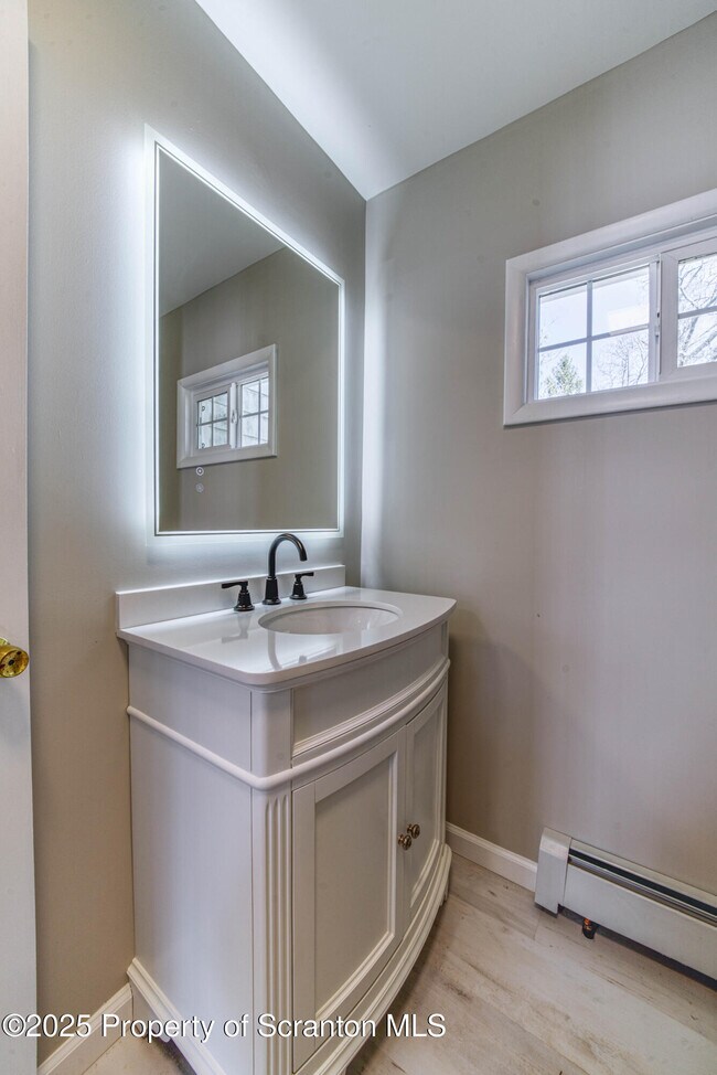 Building Photo - 1332 Lacka Trl