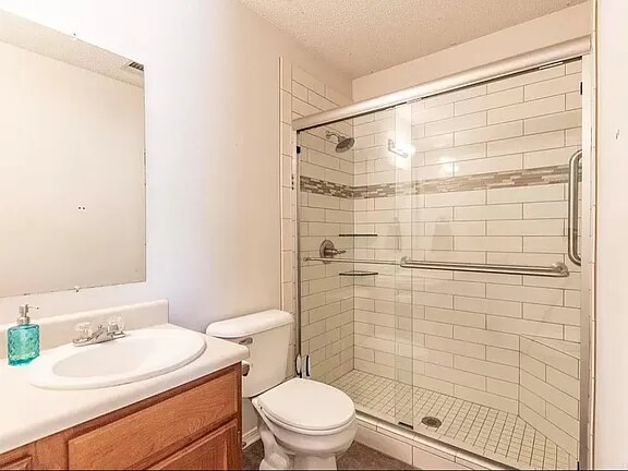 Building Photo - 128155 Meadowview Dr