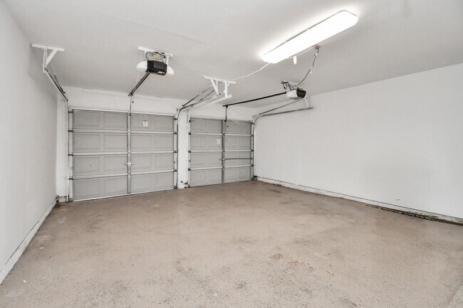 Building Photo - 2210 S Ferrisburg Ct