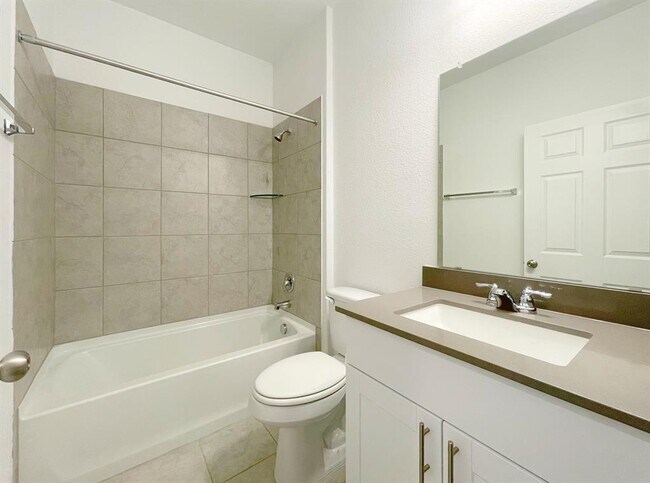 Building Photo - 6825 Ellsworth Walk