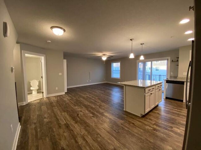 Building Photo - 203 Burr Oak Ct