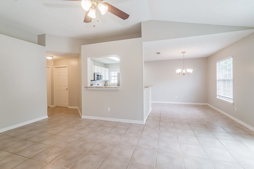 Building Photo - 3075 Waters View Cir