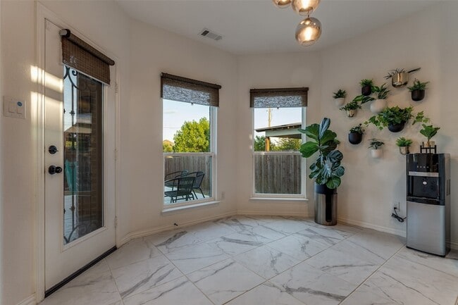 Building Photo - 13348 Cool Meadow Dr