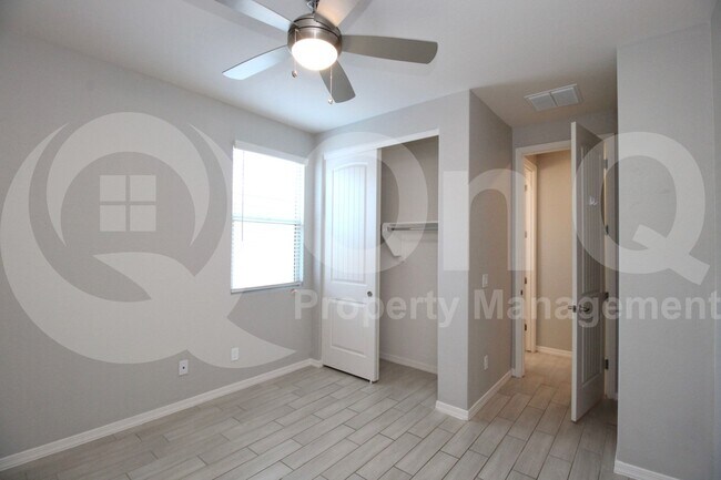 Building Photo - 15125 W Portland St