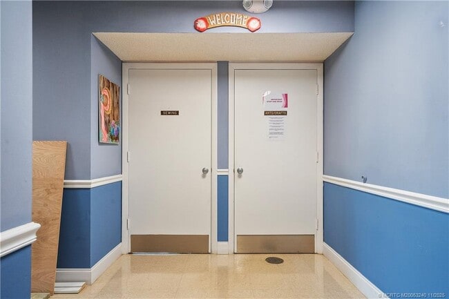 Building Photo - 9 Lake Vista Trail