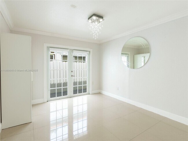 Building Photo - 33 NW 58th Ct
