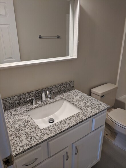 Building Photo - 7746 Shadowland Dr
