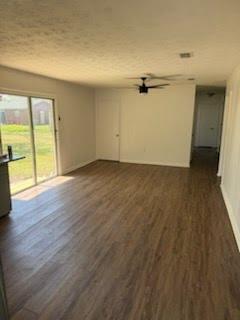 Building Photo - 1106 Calvary St