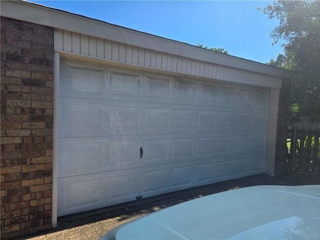 Building Photo - 641 Jefferson Heights Ave