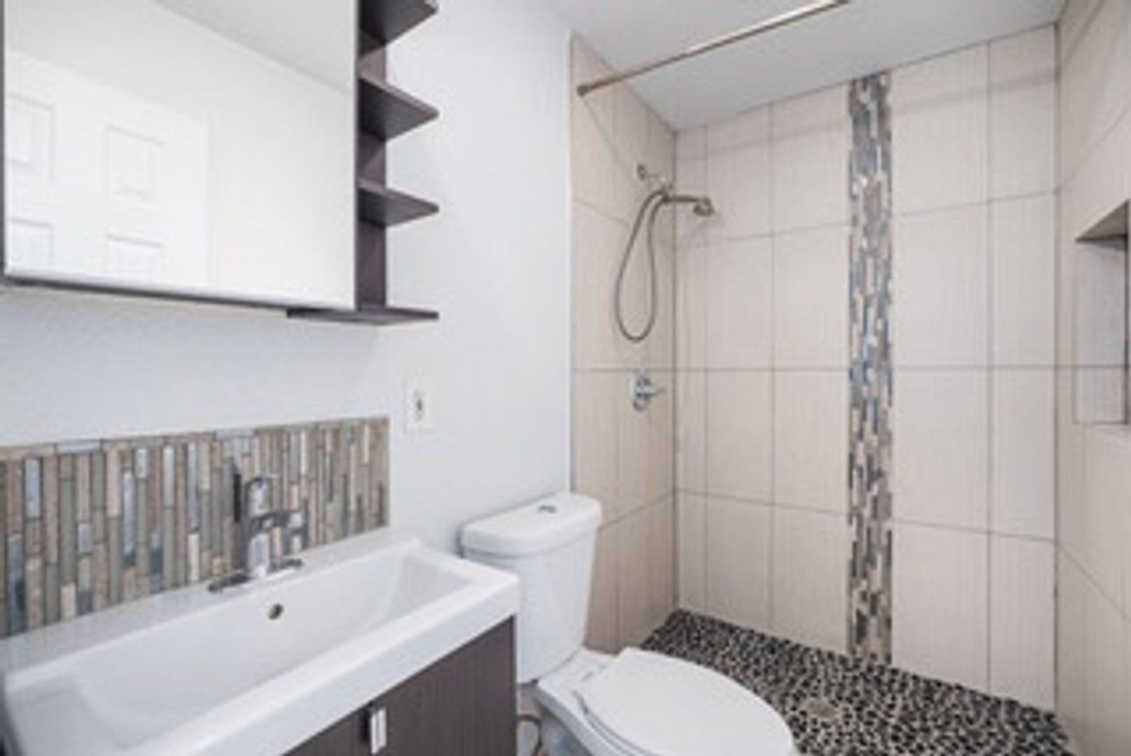 Building Photo - 1530 W Berkeley Pl