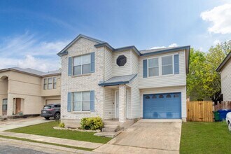 Building Photo - 2 Story 4 BD | 2.5 BA Available in July near Medical Center!