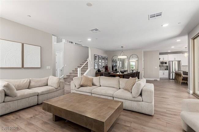 Building Photo - 9276 Marler St