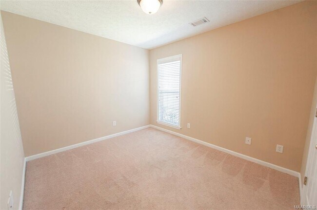 Building Photo - 6317 Burbank Crossing Loop