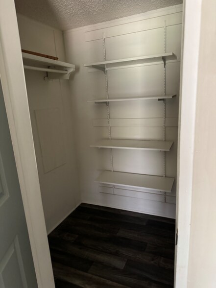 Building Photo - 3900 Johnson Rd