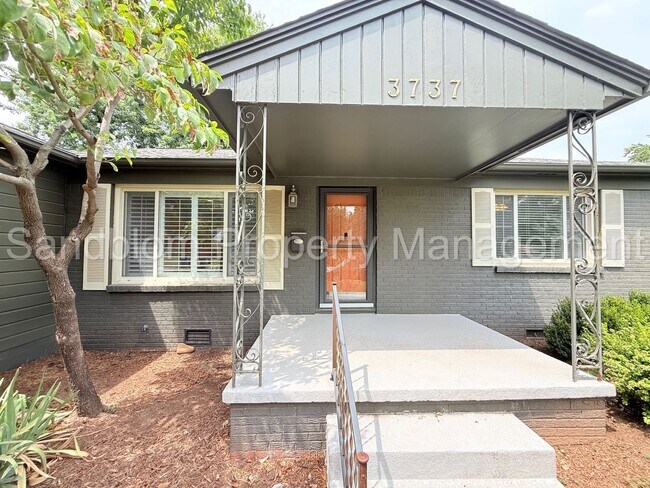 Building Photo - 3737 E 37th Pl