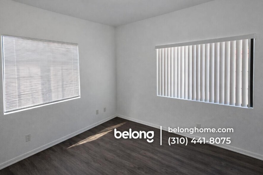 Building Photo - 1700 W 43rd St