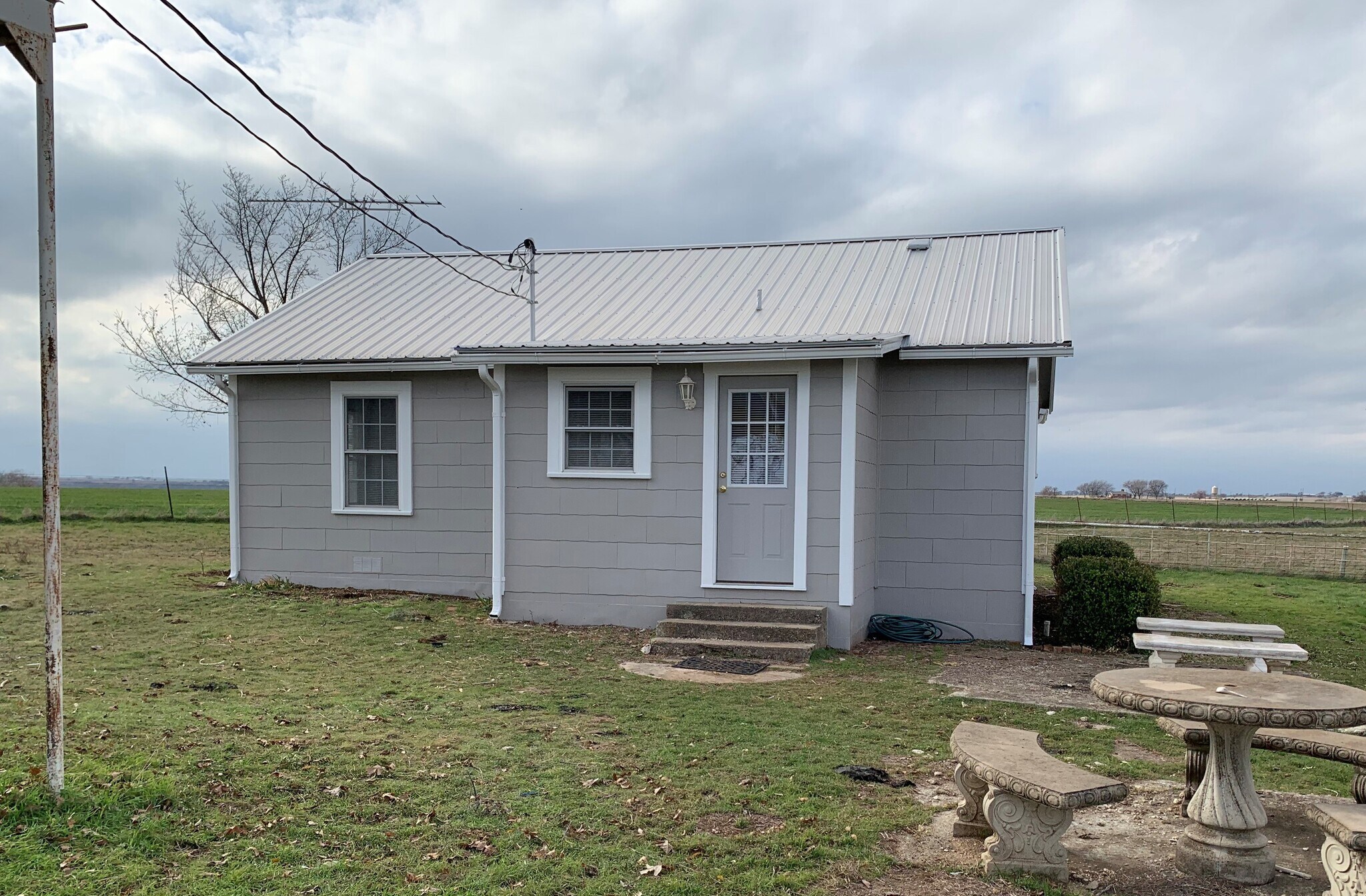 Building Photo - 2686 FM 1198
