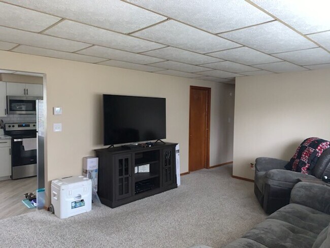 Building Photo - 2-bedroom 1 Bath in Ellendale - Garage inc...