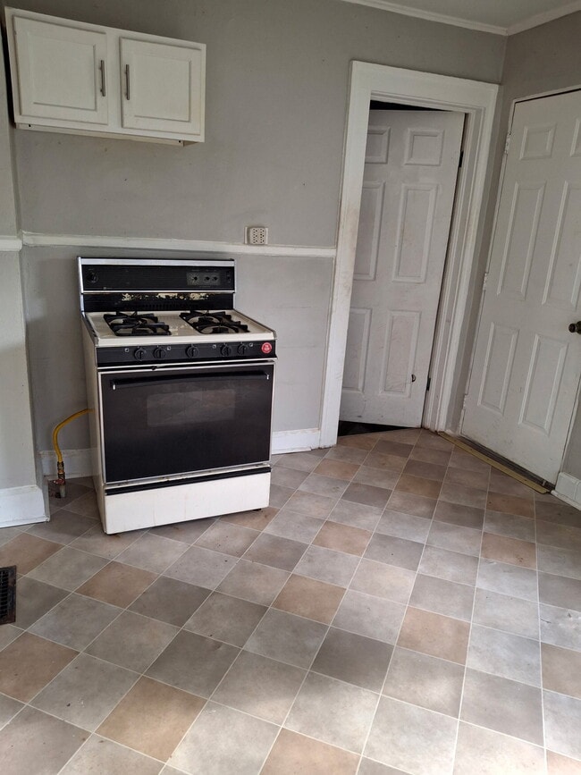 Building Photo - 2308 Pitt St