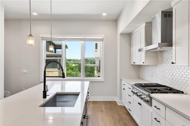 Building Photo - 4611 Unity Cir