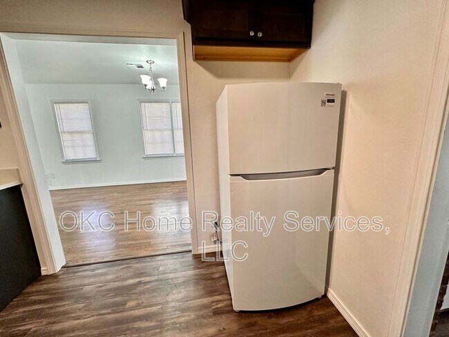 Building Photo - 2537 NW 35th St