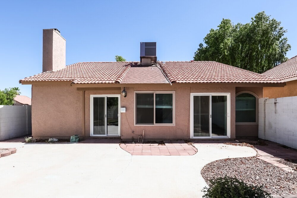 Building Photo - 4452 E Wildwood Dr