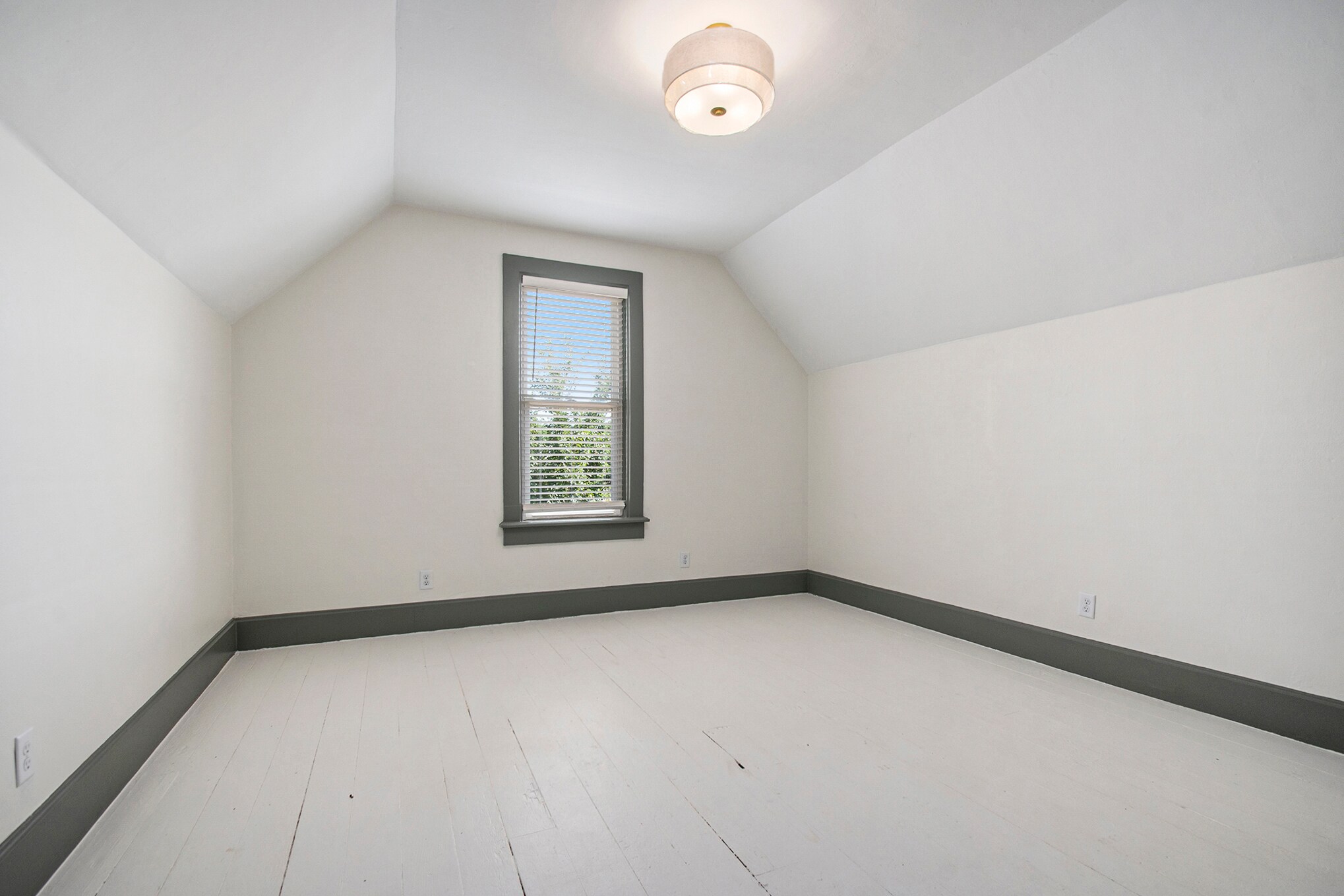 Building Photo - 523 W Marion St