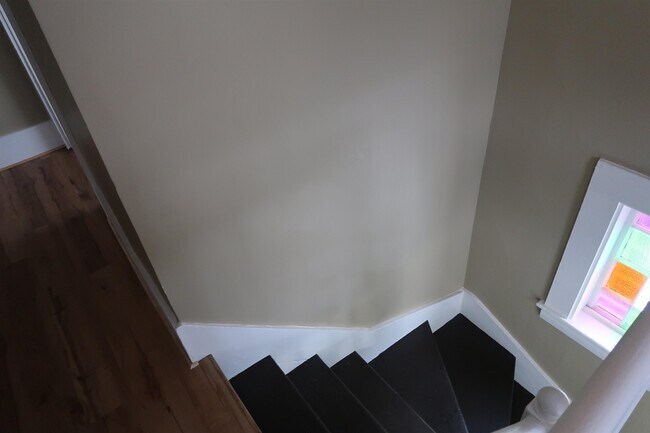 Building Photo - 5 Green St