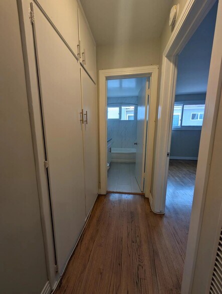 Building Photo - 1509 Orange Grove Ave