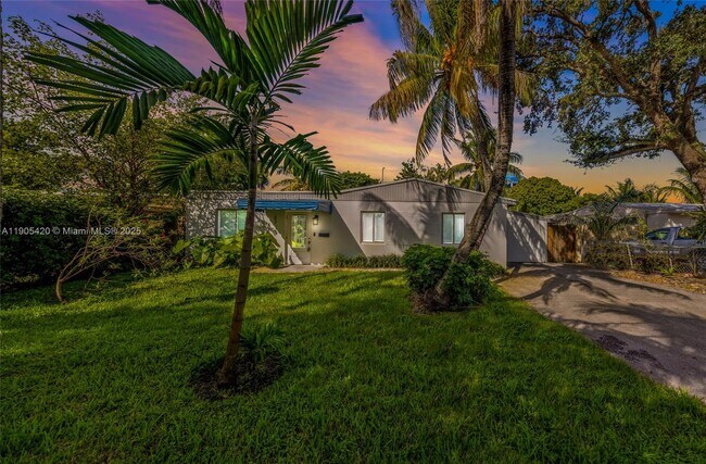 Building Photo - 2306 N 28th Ave