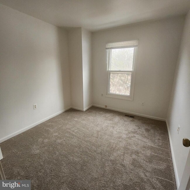 Building Photo - 7261 St Lucia Ct