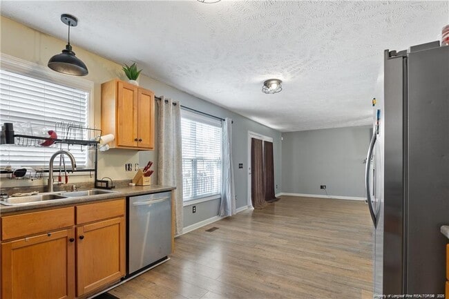 Building Photo - 717 Lenoir Dr
