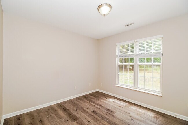 Building Photo - 7007 Duchamp Dr