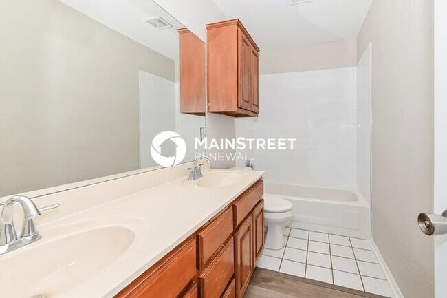 Building Photo - 4 Bedroom Pet-Friendly Home in Edmond, OK ...