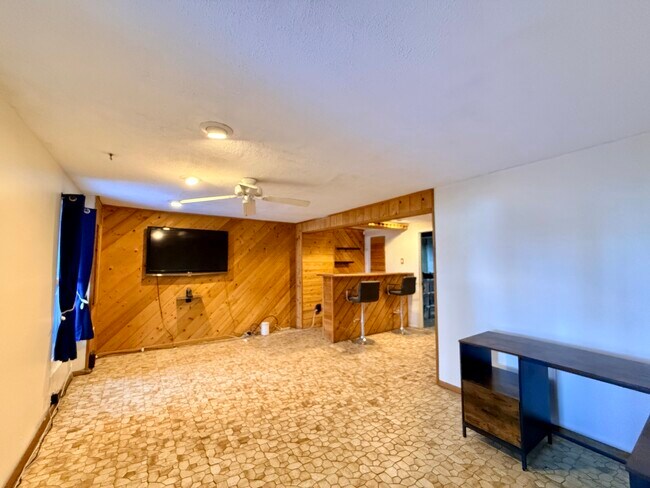 Building Photo - 8152 Mandan Terrace