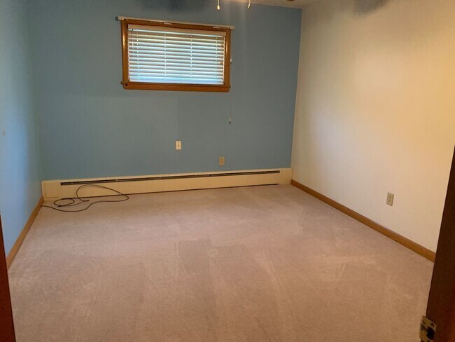 Building Photo - 317 Chestnut St