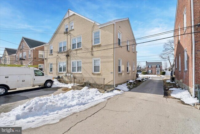 Building Photo - 811 Burmont Rd