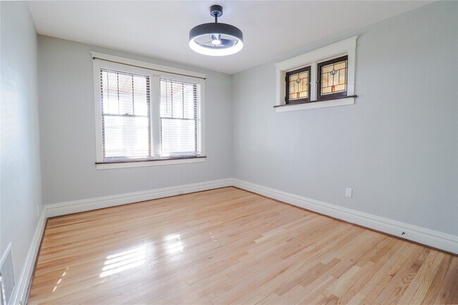 Building Photo - 4932 Loughborough Ave