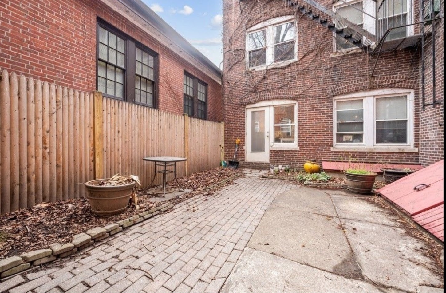 Building Photo - 221 Shurtleff St