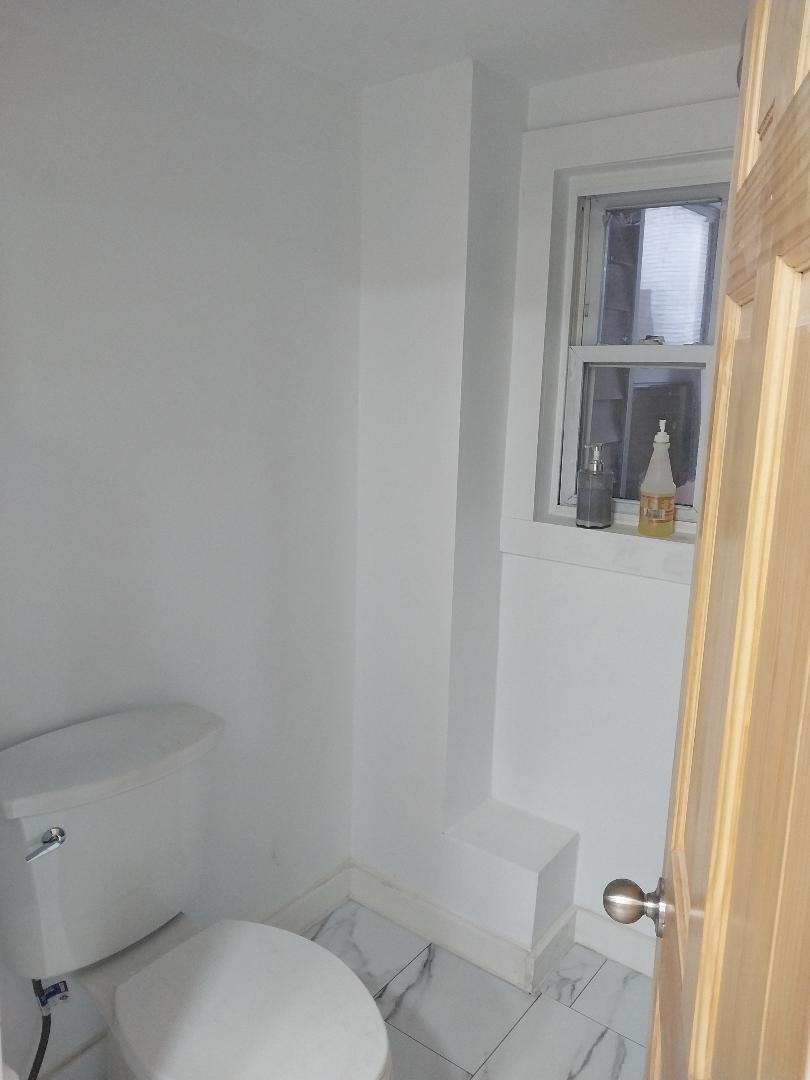 Building Photo - 565 Salem St