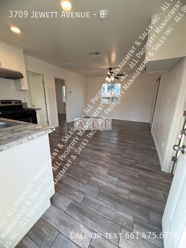 Building Photo - 3709 Jewett Ave