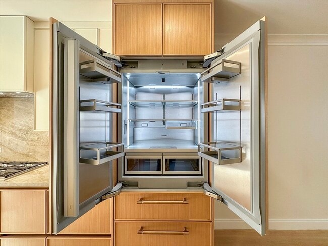 Building Photo - 144 Worcester St