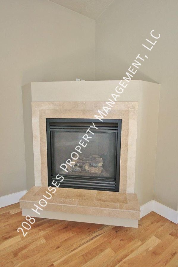 Craftsman Style Home on the Boise Bench 1904 S Kerr St Boise ID 83705 Apartment Finder