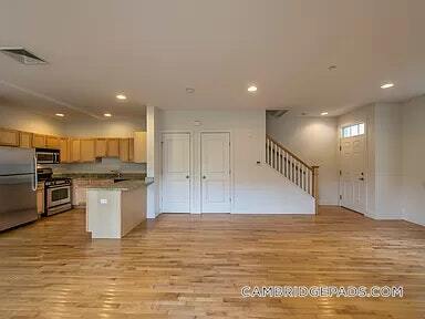 Building Photo - 110 Second St