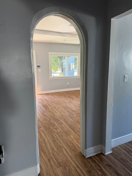 Building Photo - 1151 E 15th St